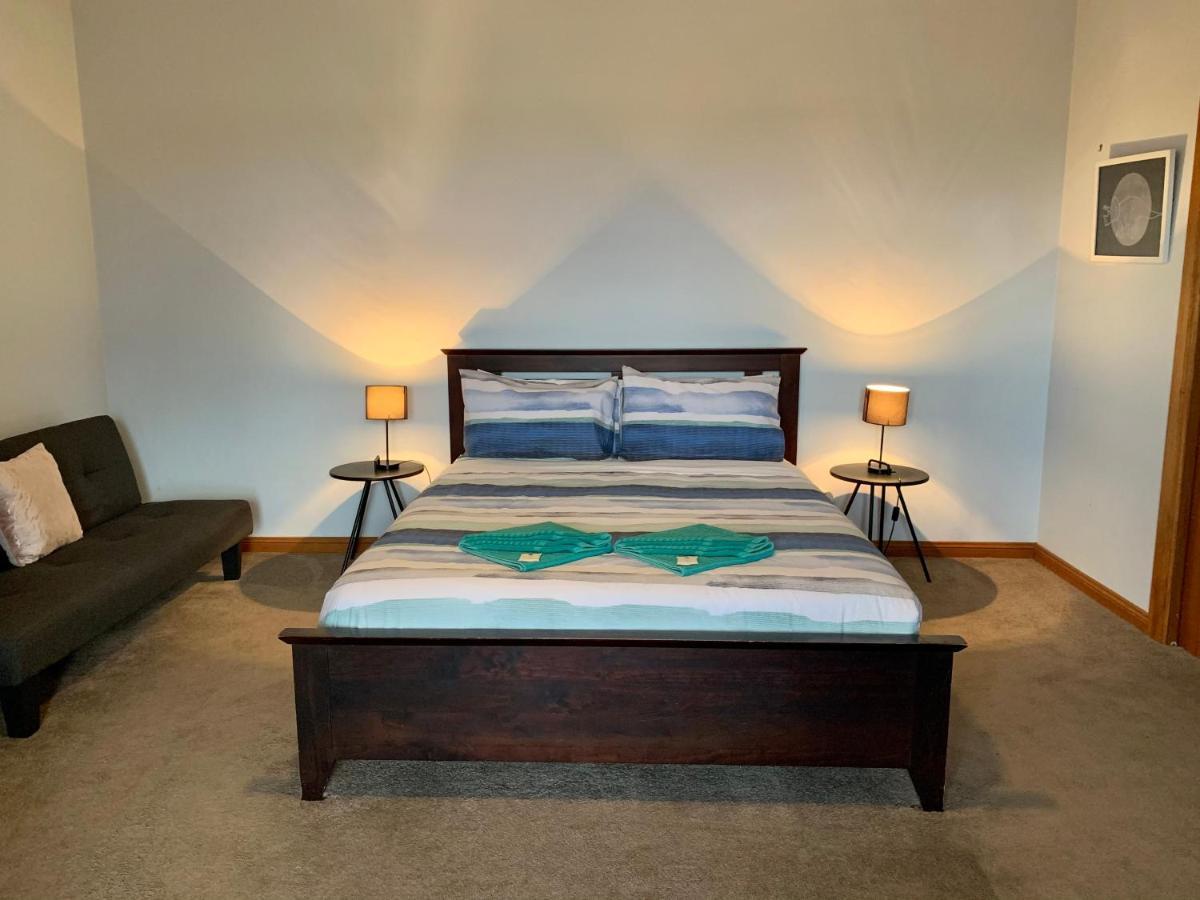 Bee'S Place - 3 Bedroom Home On 10 Acres Of Land With Distant Ocean Views Emu Bay Kültér fotó